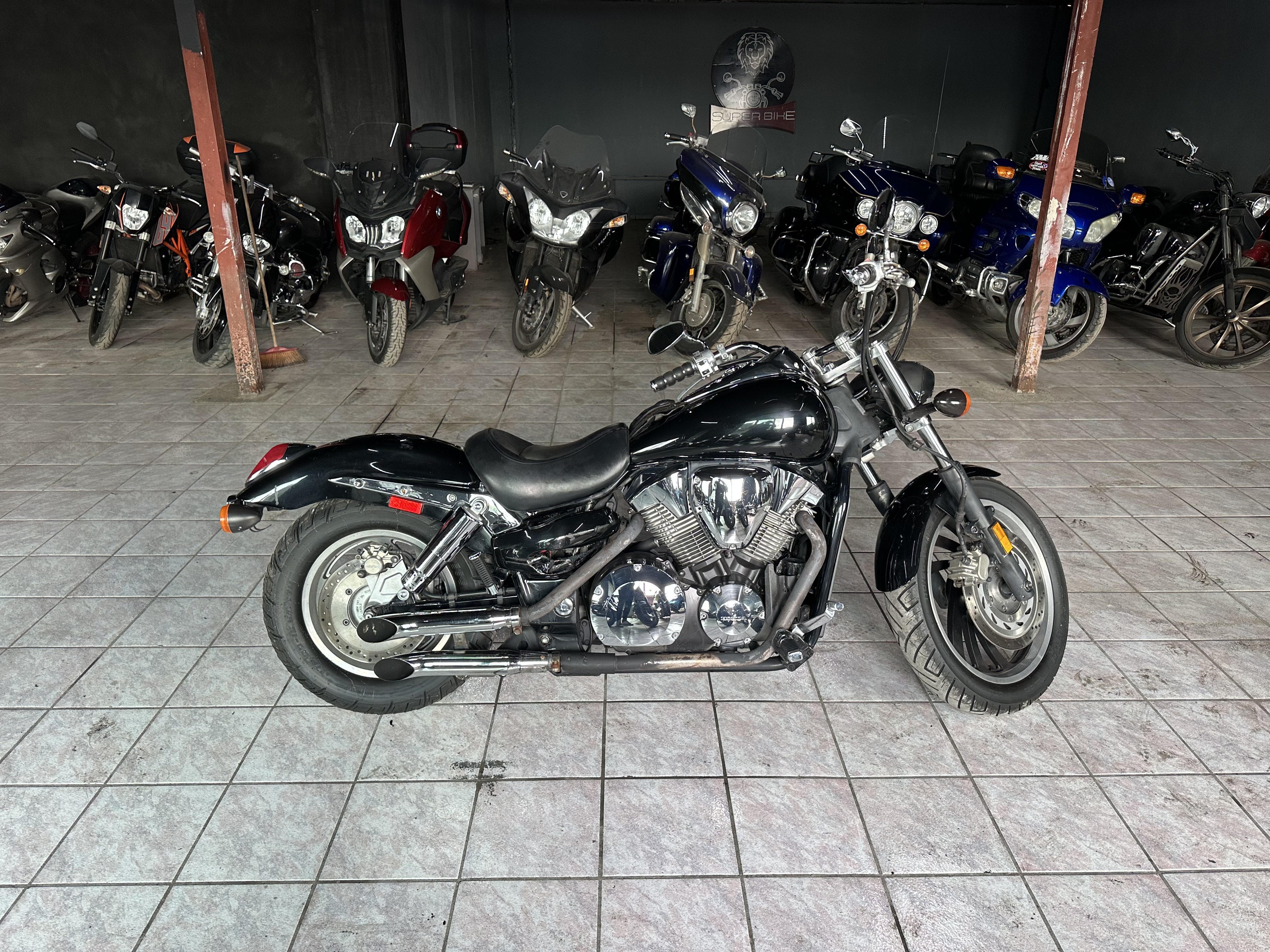 Product image for VTX 1300 custom 2004