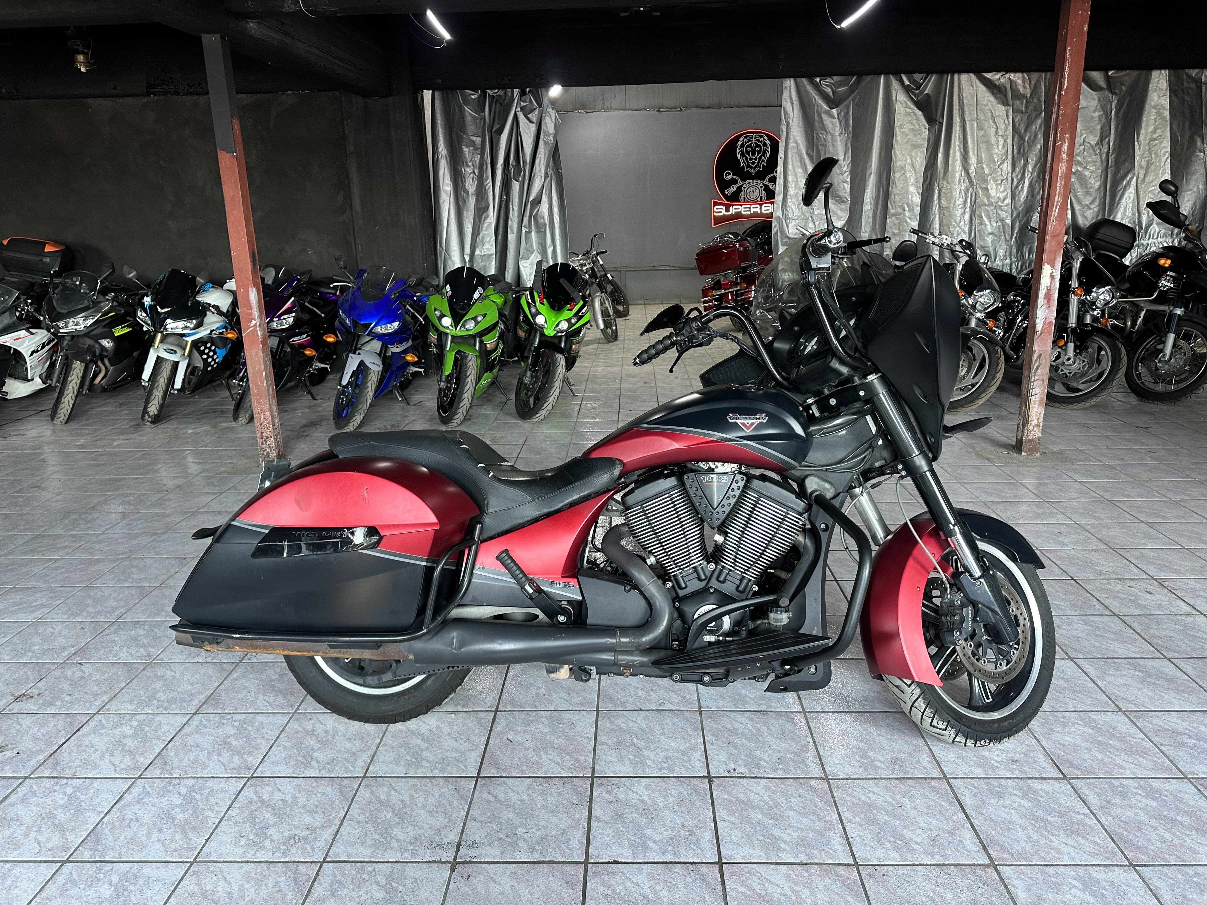 Product image for Cross country gloss 106 2015