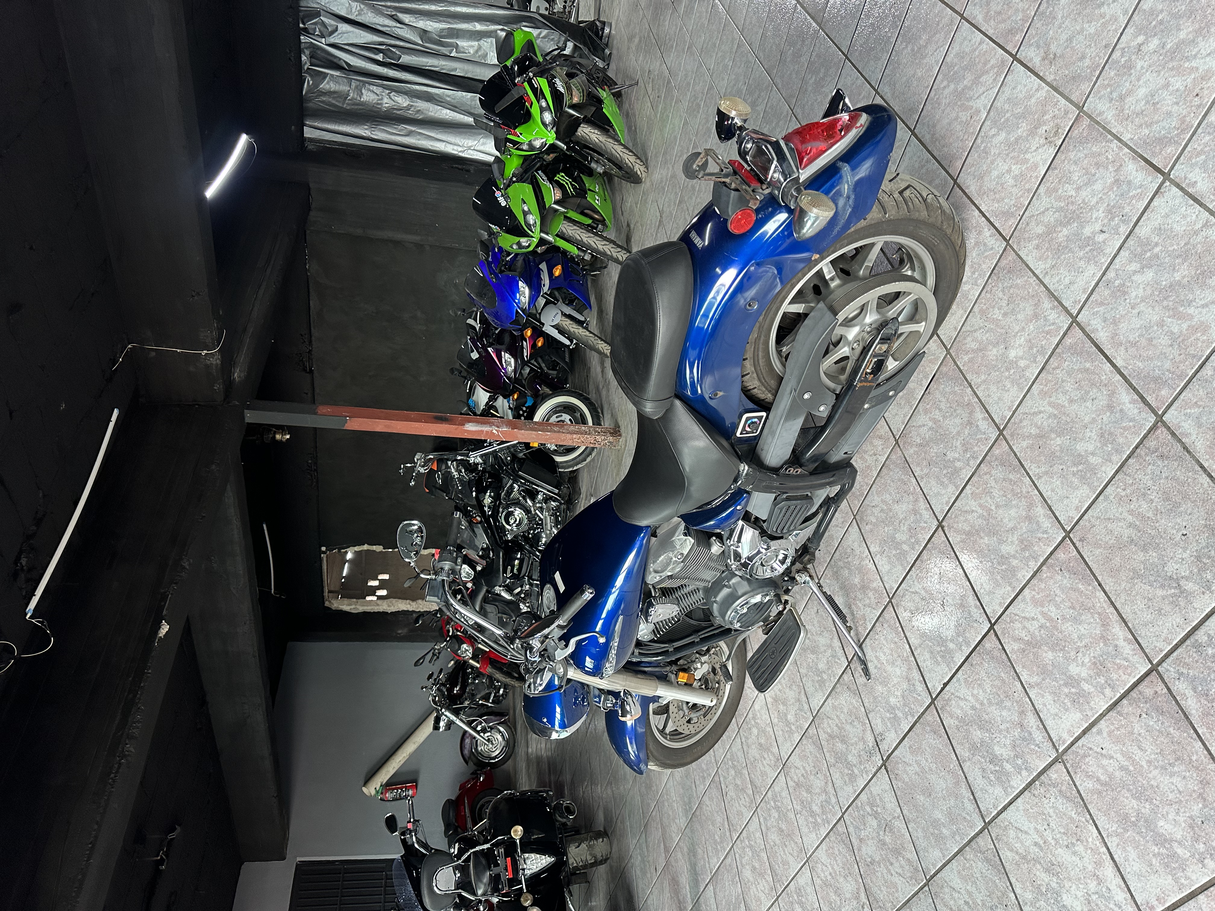 Product image for Vstar 1300 DELUXE 2013