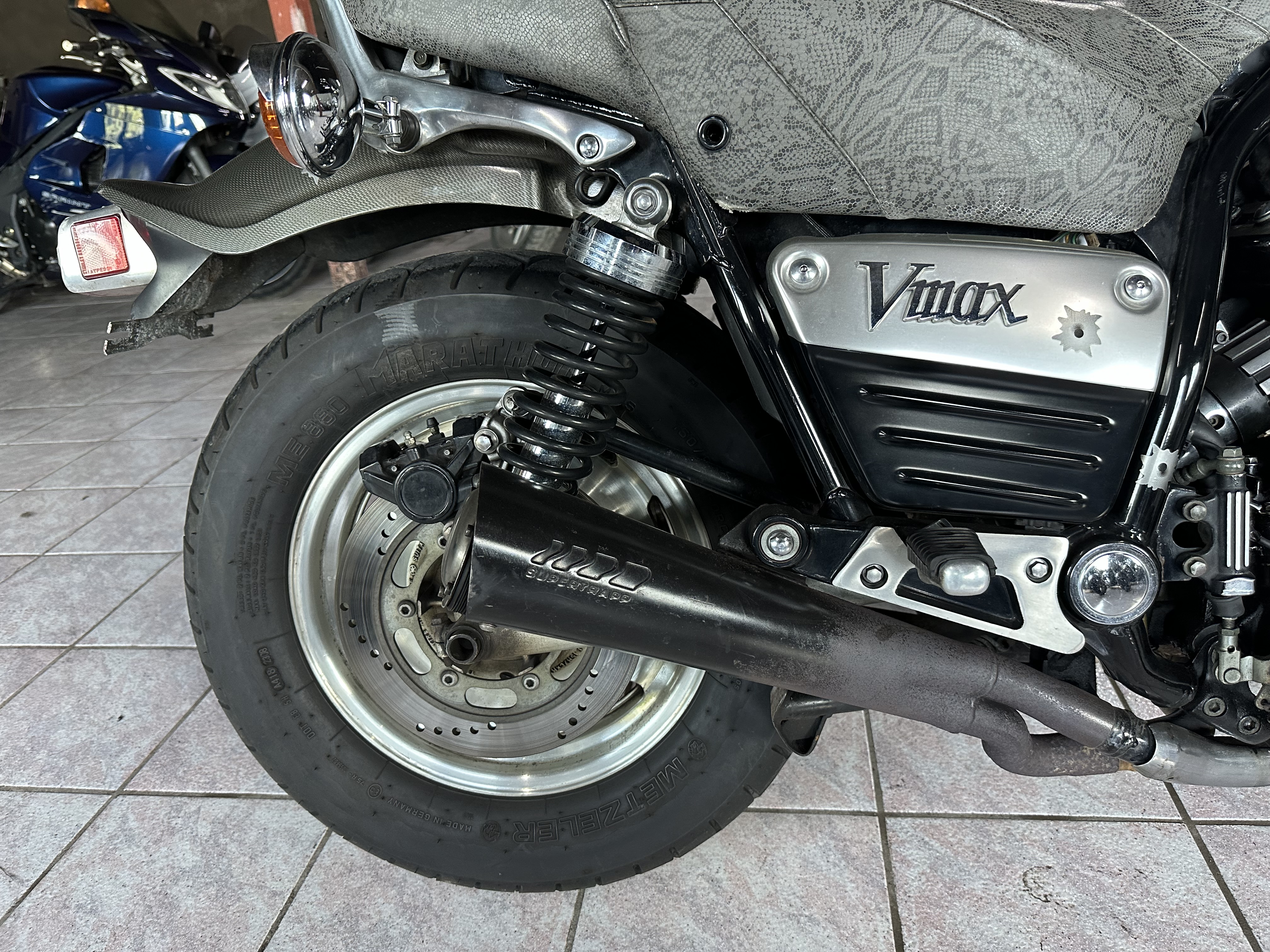 Product image for V-MAX 1200 2001